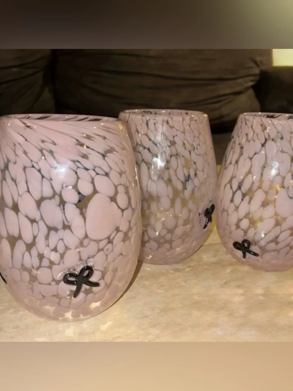 Set of 4 Pink Confetti Stemless Wine Glasses with‎ Black Coquette Bow Icons NEW